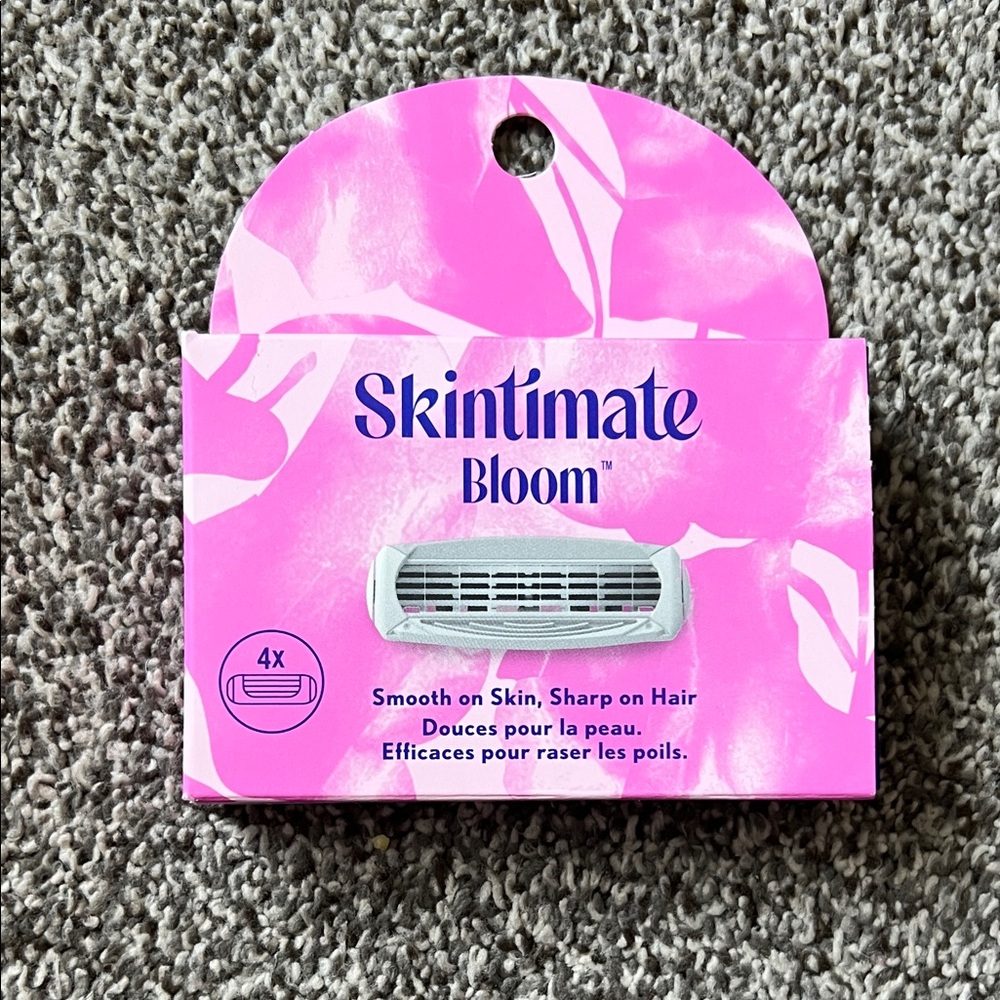 BNWT Skintimate Bloom Hair Removal Refill Shave Cartridges - 4-pack
